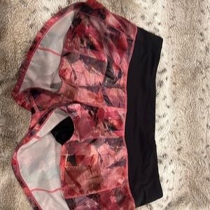Lululemon shorts size 4 2.5 inch